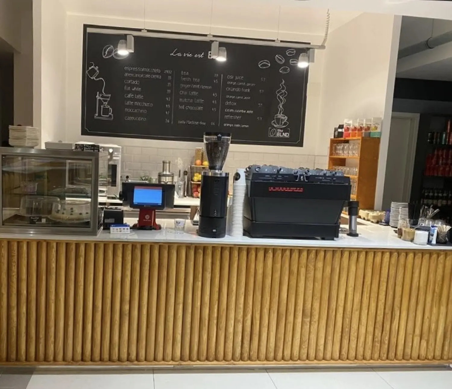 HotHolz – Café-Theke
